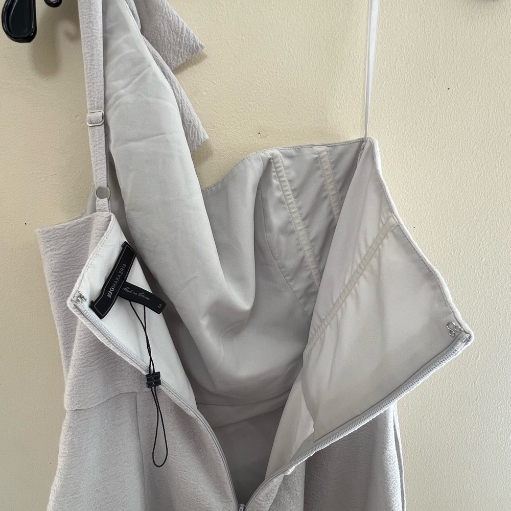 BCBGMAXAZRIA Classy One-Shoulder Gray Dress - Picture 8 of 9